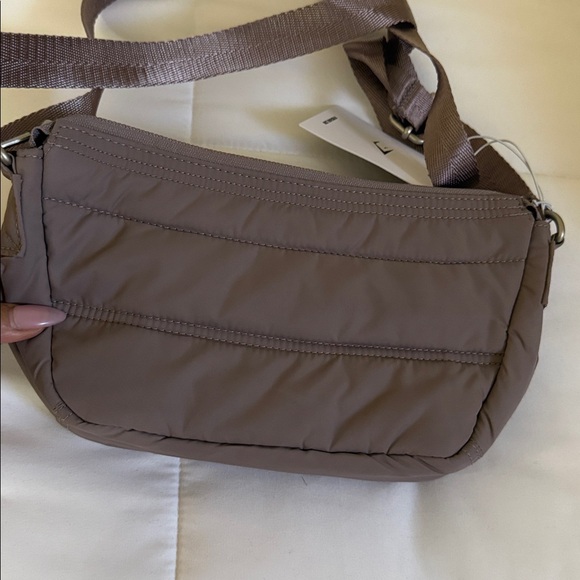 Gymshark Mauve Crossbody Bag - Picture 5 of 5